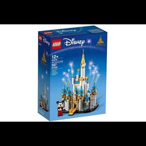 Never opened brand new Disney Magic Kingdom Lego Cinderella Castle